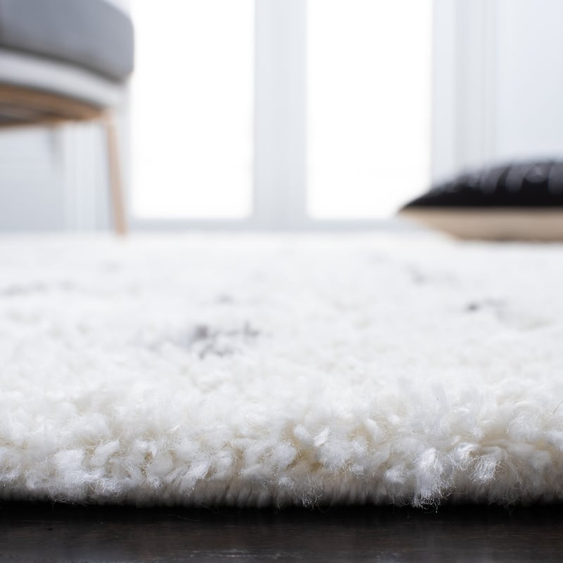 SAFAVIEH Berber Shag Ferda 1.2-inch Thick Rug