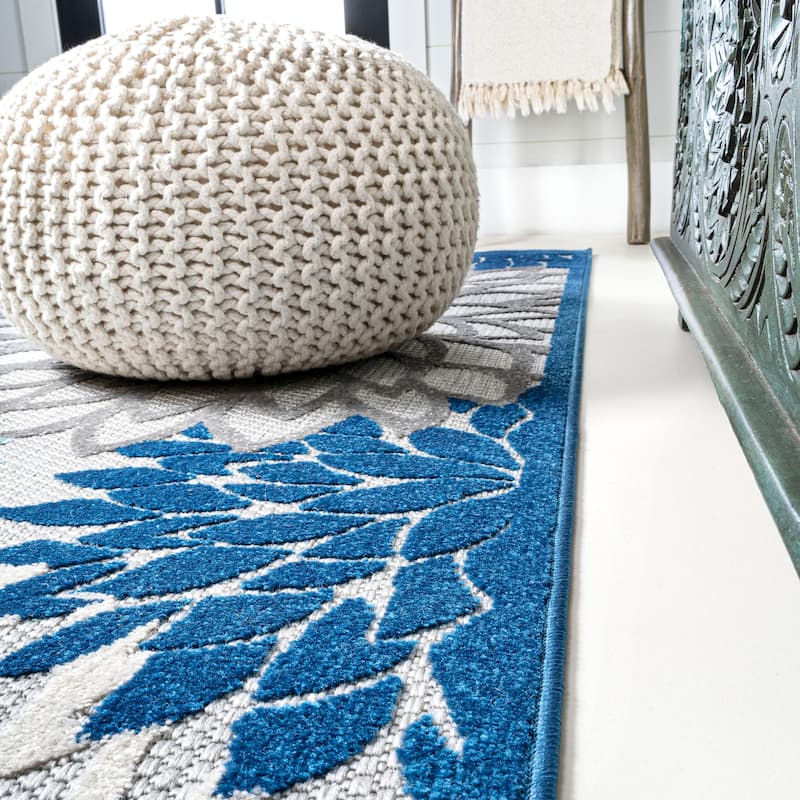 JONATHAN Y Atrani Floral Indoor/Outdoor Area Rug