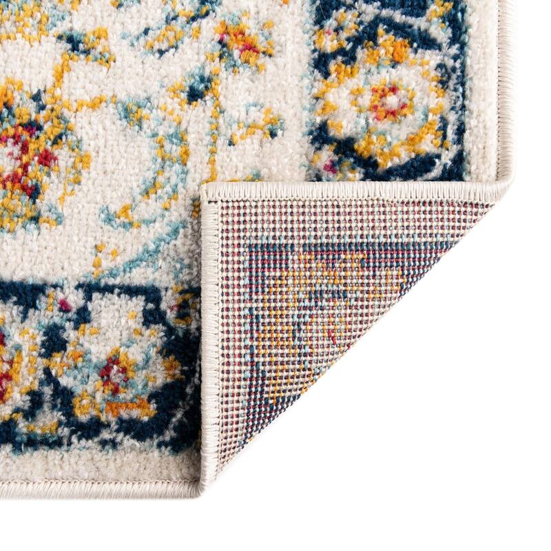 Traditional Taylor Collection Area Rug