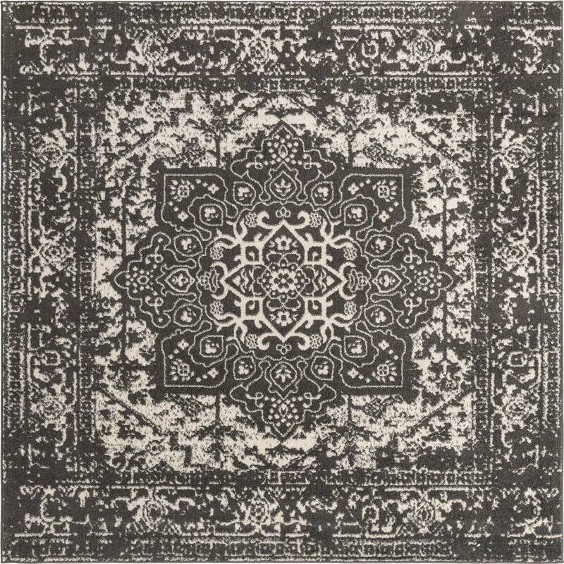 Traditional Brenda Collection Area Rug