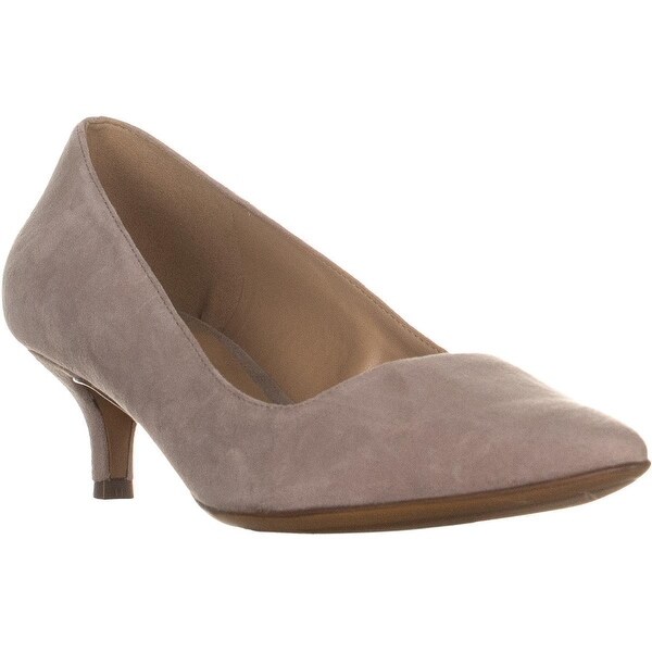 Naturalizer gia pump clearance