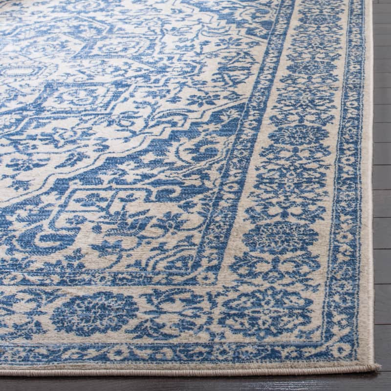 SAFAVIEH Brentwood Þordis Oriental Medallion Rug