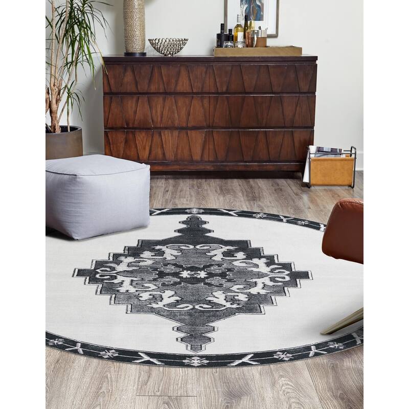 Traditional Rine Collection Area Rug - 3'6" Round - Black