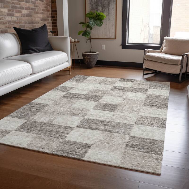 Machine Washable Indoor/ Outdoor Checker Chantille Rug - Beige - 8' x 10'