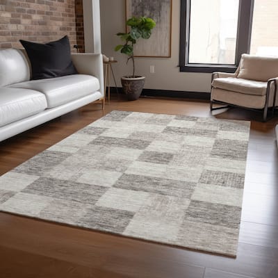Machine Washable Indoor/ Outdoor Checker Chantille Rug