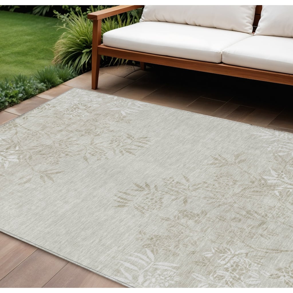 HomeRoots Floral Transitional Rectangle Outdoor Rug