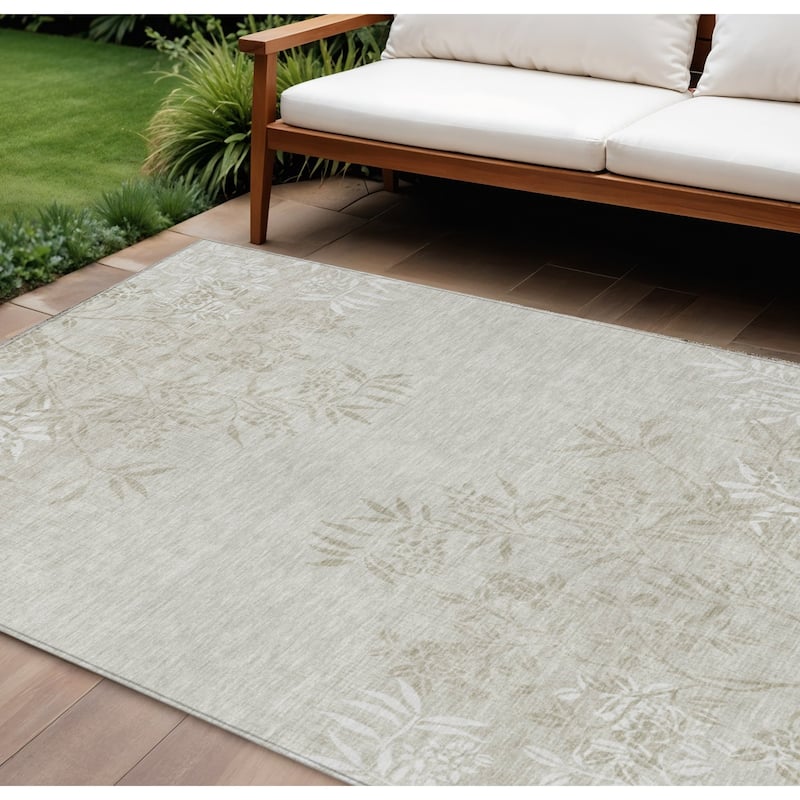 HomeRoots Floral Transitional Rectangle Outdoor Rug - 9' X 12'