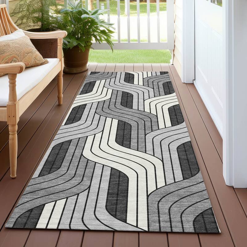 Machine Washable Indoor/ Outdoor Modern Pathway Chantille Rug - Ivory - 2'3" x 7'6"