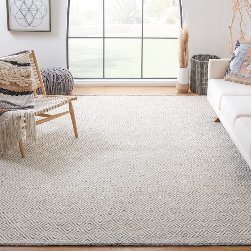 SAFAVIEH Natura Rimah Handmade Wool Area Rug
