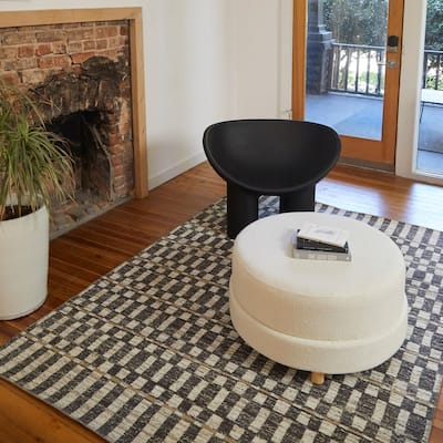Lynes Distressed Modern Stripe Indoor/Outdoor Area Rug