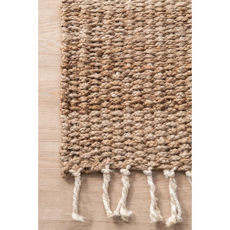 Nuloom Handmade Benavides Tassel Area Rug