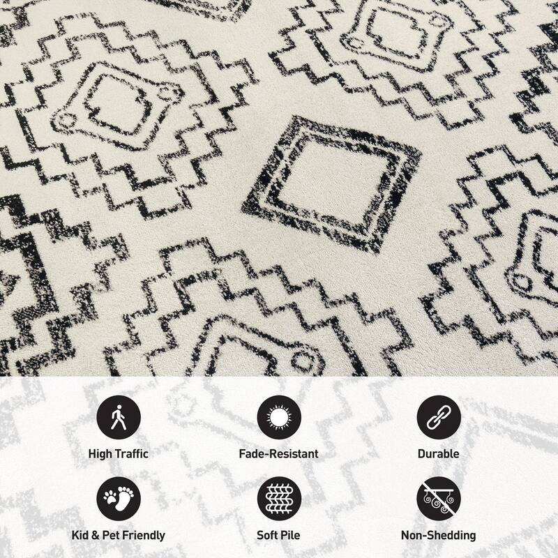 Transitional Bohemian Area Rug, Pet Friendly for Bedroom & Living Room