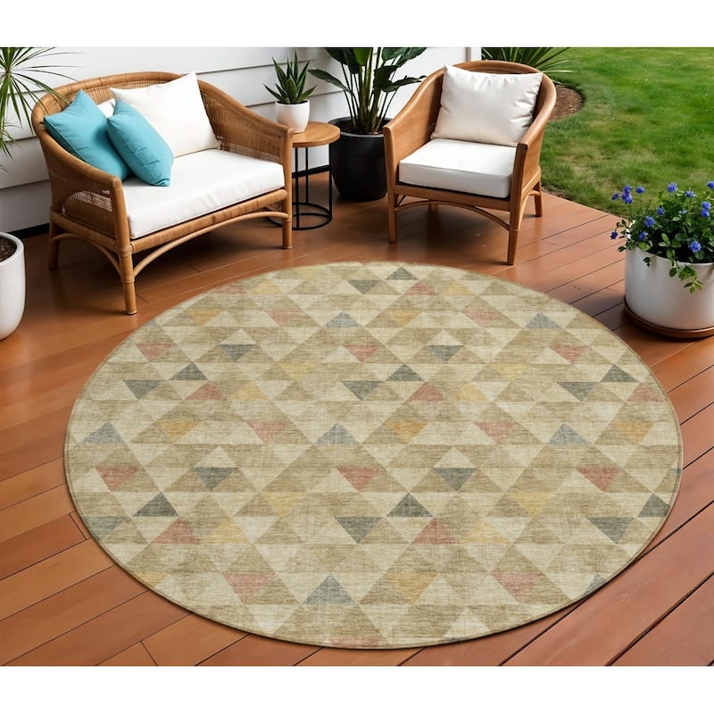 HomeRoots Geometric Transitional Rectangle Outdoor Rug - 8' Round