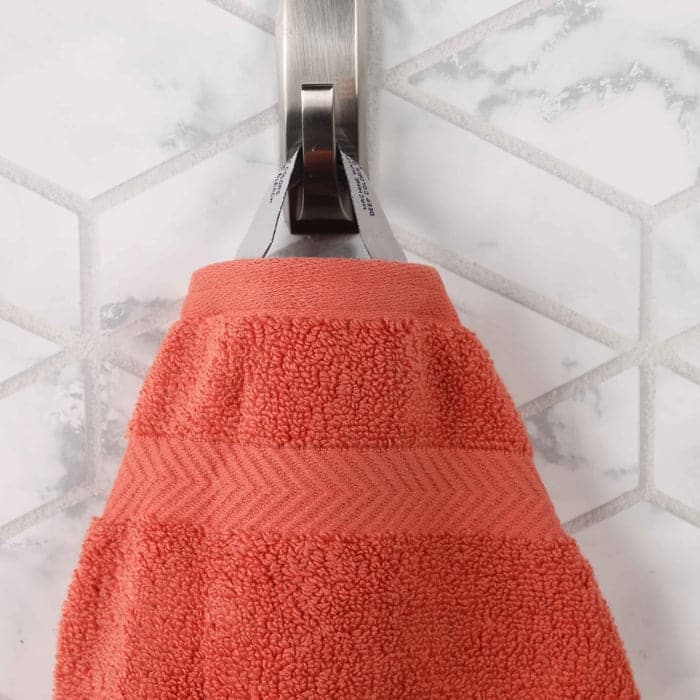 Superior Absorbent Zero Twist Cotton Bath Towel (Set of 2)