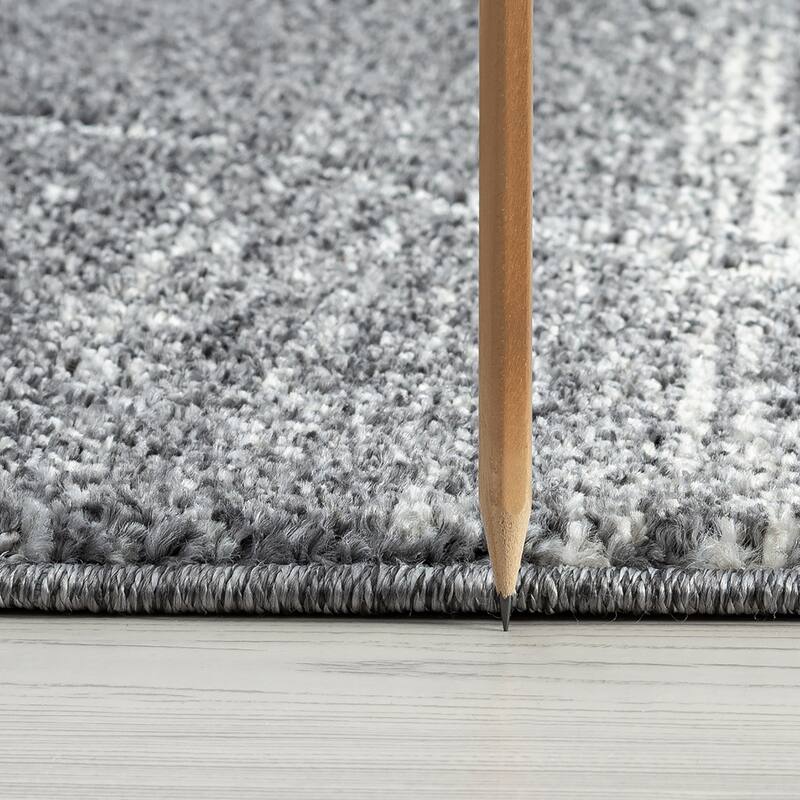 Mayson Mid-Century Modern Diamond Indoor Area Rug