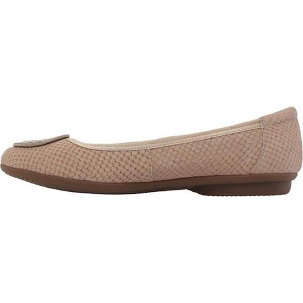 clarks gracelin lola ballet flat