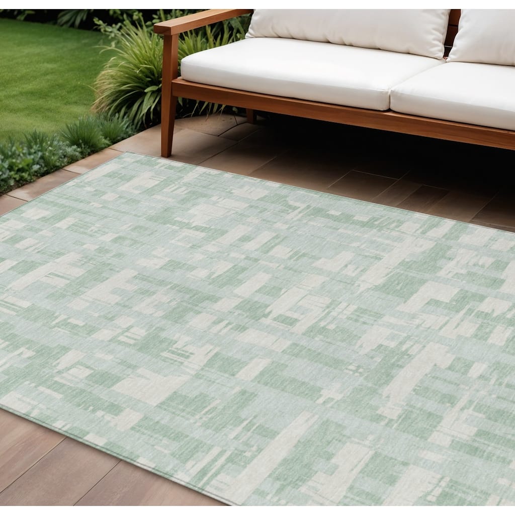 HomeRoots Striped Transitional Rectangle Outdoor Rug