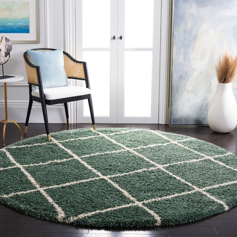 SAFAVIEH Hudson Shag Estella Diamond Trellis 2-inch Thick Rug - 7' Round - Green/Ivory - Round
