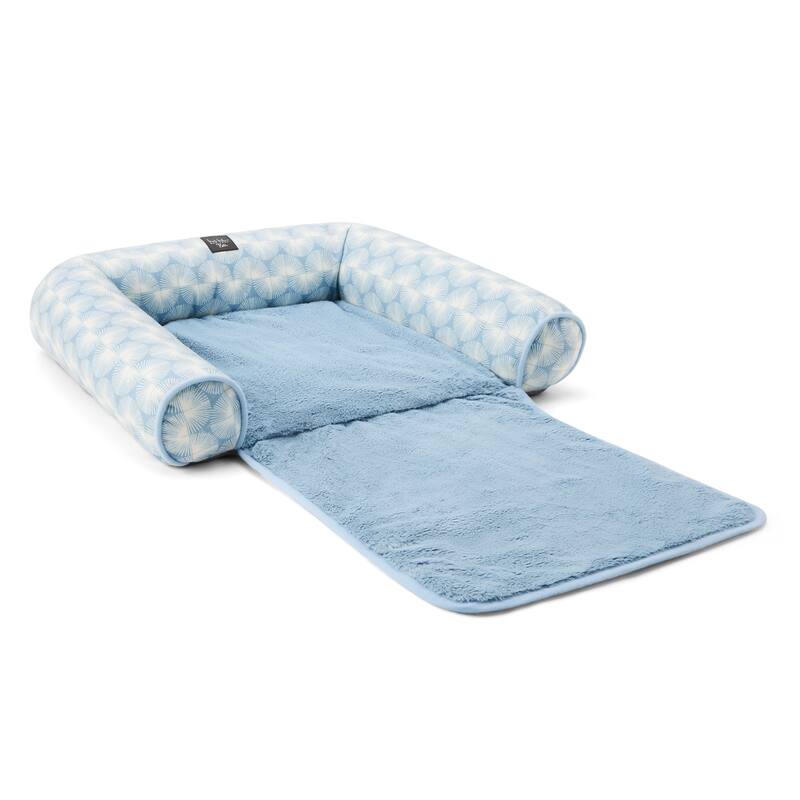 NICOLE MILLER NEW YORK PET Kendall Fluted Geo Cozy Couch Protector Pet Bed - 40.55"X23.62"X4.72" - Denim Blue