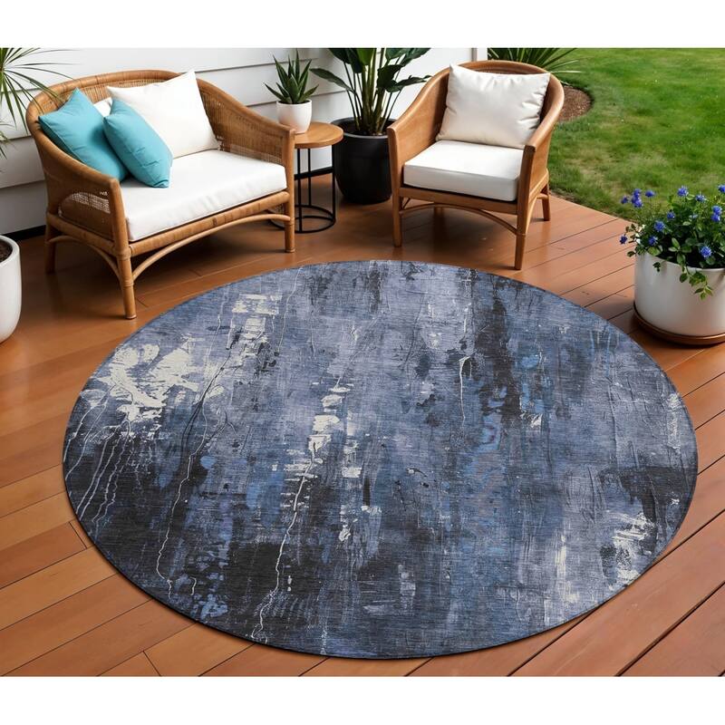HomeRoots Abstract Transitional Rectangle Outdoor Rug - 8' Round