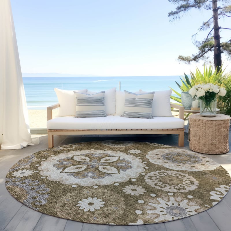 Machine Washable Indoor/ Outdoor Chantille Casual Medallion Rug - Brown - 8' x 8'