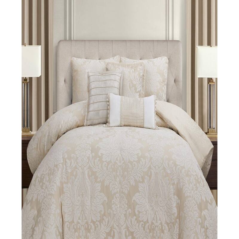 Paloma 18" x 18" Decorative Pillow