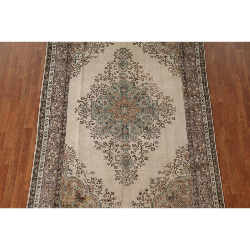 Floral Anatolian Distressed Turkish Vintage Handmade Wool Carpet - 5'9"x 9'0"