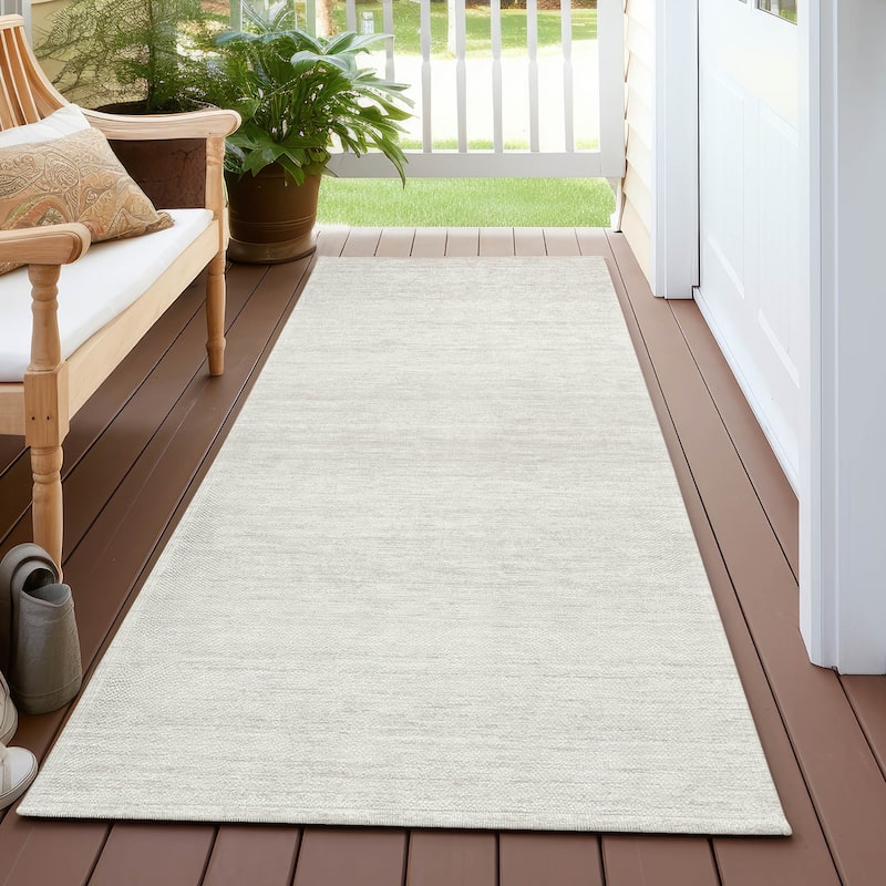 Machine Washable Indoor/ Outdoor Chantille Ombre Rug - Ivory - 2'3" x 7'6"