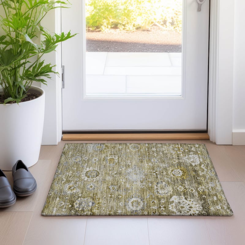 Machine Washable Indoor/ Outdoor Vintage Traditional Chantille Rug - Brown - 1'8" x 2'6"