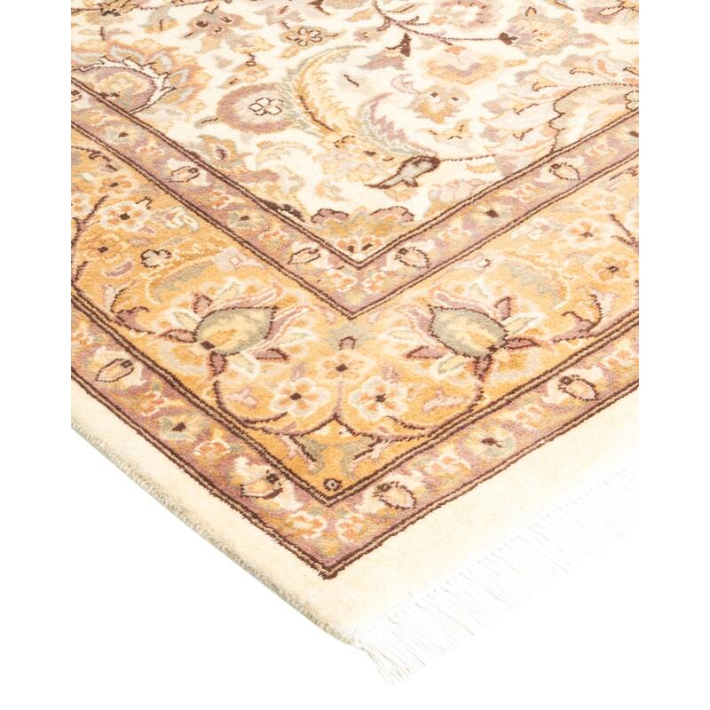 Overton Handknotted Wool Traditional Oriental Ivory Area Rug - 4' x 6'