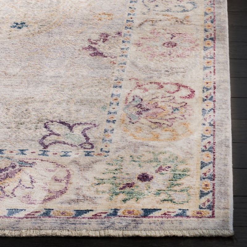 SAFAVIEH Illusion Salma Vintage Boho Oriental Viscose Rug with Fringe