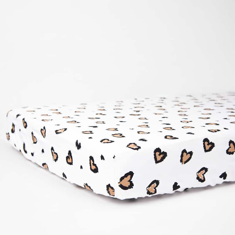 Rizzy Home Leopard Hearts Cotton Fitted Cribsheet - 28" X 52"