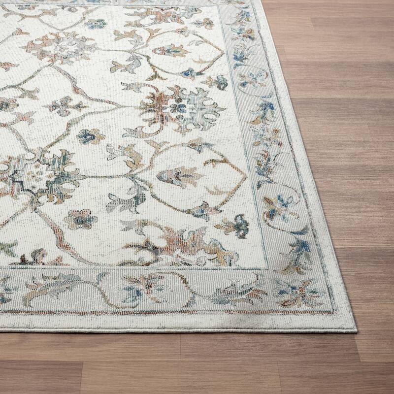 Sevita Traditional Jacobean Area Rug