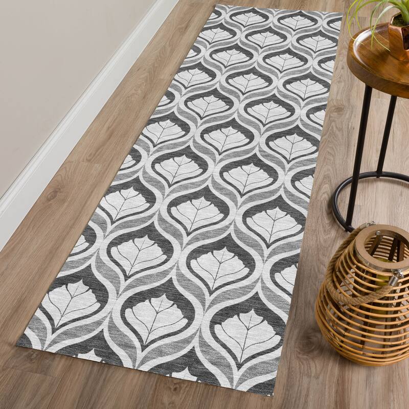 Machine Washable Indoor/ Outdoor Modern Trellis Chantille Rug