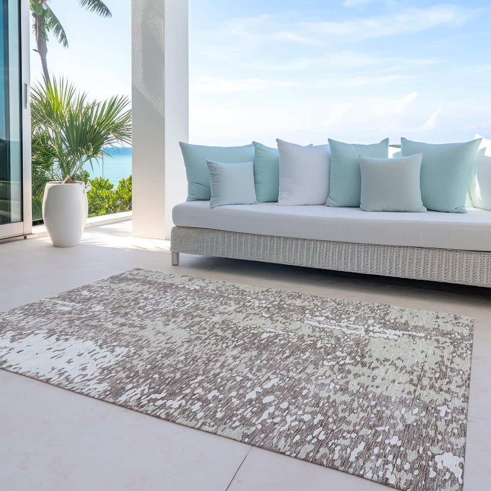 Machine Washable Indoor/ Outdoor Modern Abstract Chantille Rug