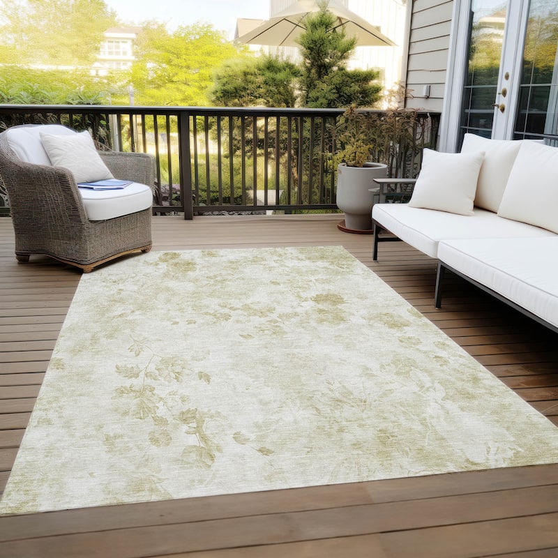 Machine Washable Indoor/ Outdoor Chantille Vanishing Floral Rug