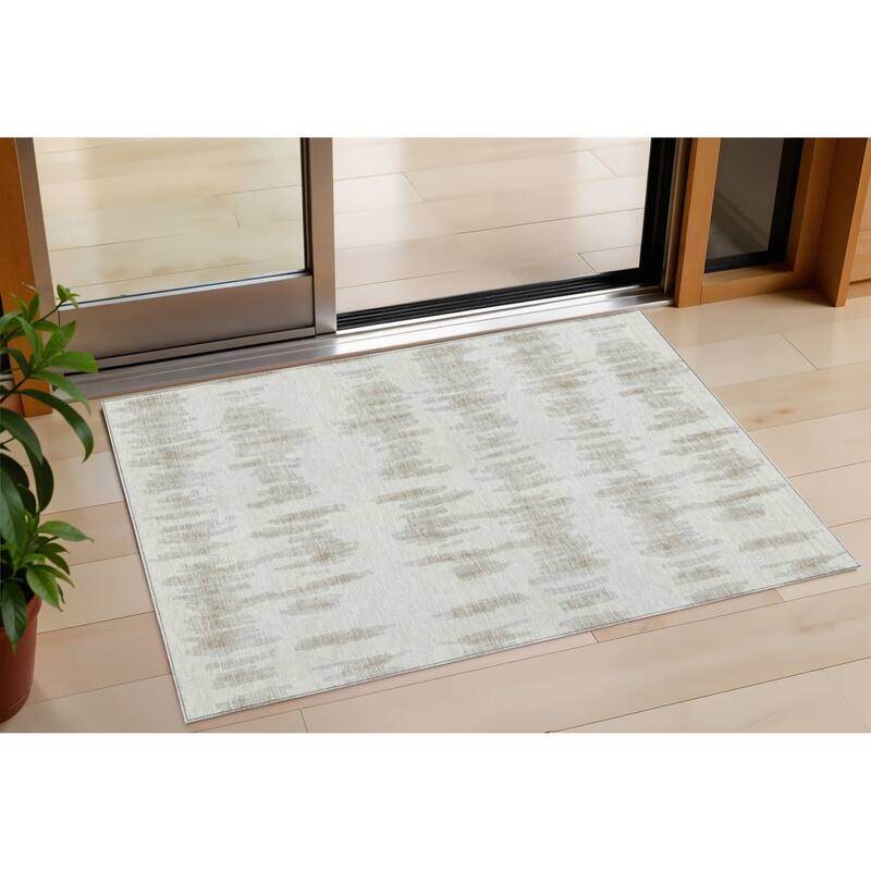 HomeRoots Striped Transitional Rectangle Outdoor Rug - 3' x 5'
