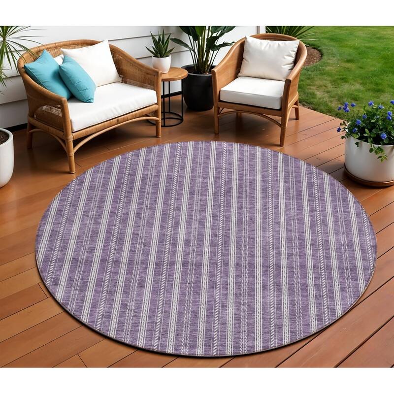 HomeRoots Striped Transitional Rectangle Outdoor Rug - 8' Round