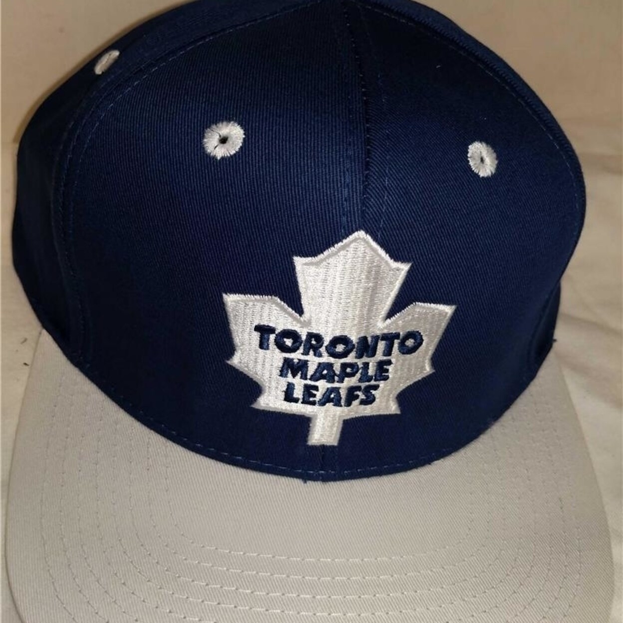 reebok toronto maple leafs hat