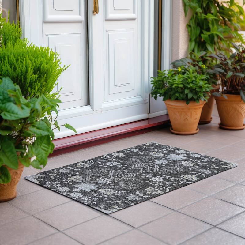 Machine Washable Indoor/ Outdoor Boho Traditional Chantille Rug