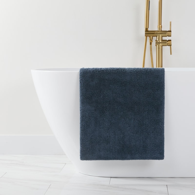 Becky Cameron 100% Cotton Reversible Solid Bath Mat - 24" x 17" - Navy
