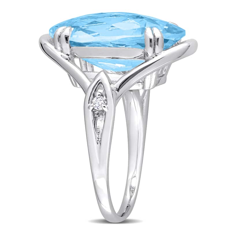 Miadora 13 3/5ct TGW Sky Blue and White Topaz Fashion Ring in Sterling Silver