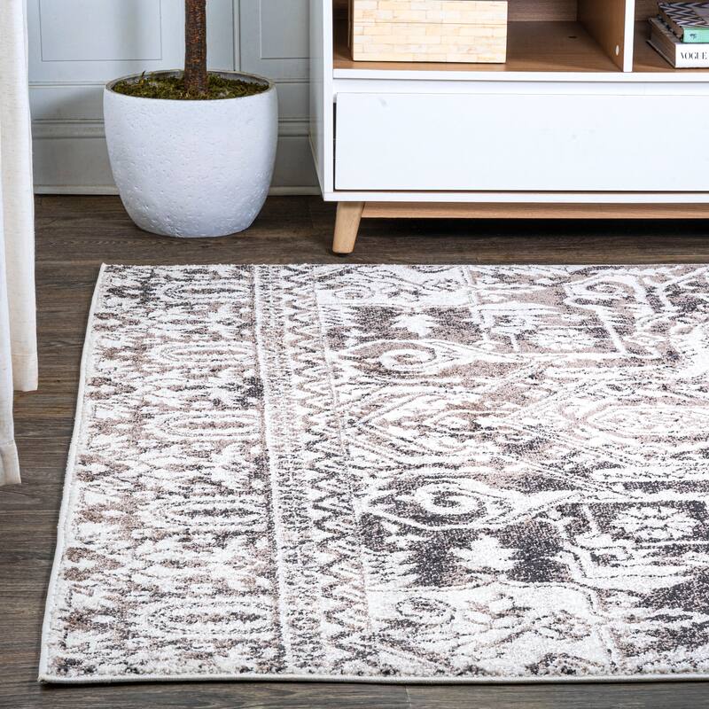 JONATHAN Y Irving Grand Medallion Ornate Area Rug