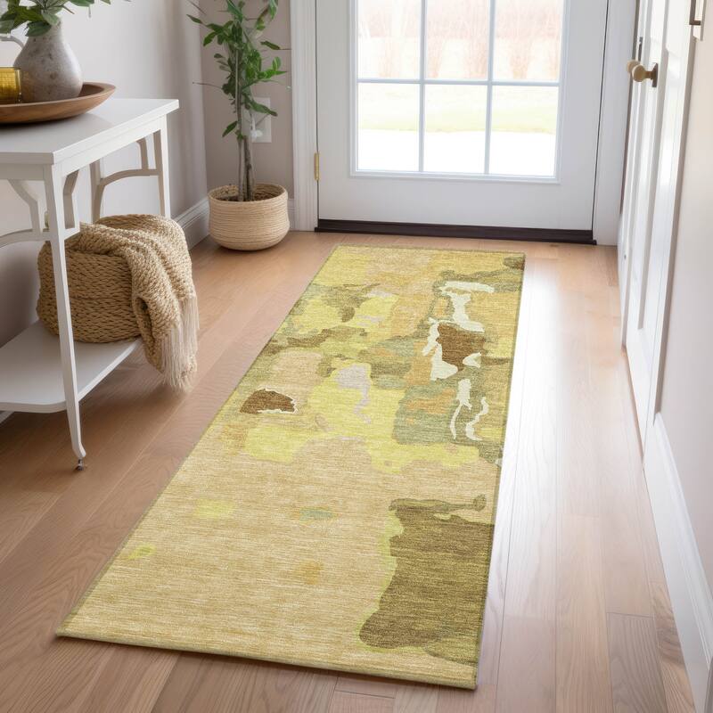 Machine Washable Indoor/ Outdoor Abstract Glam Chantille Rug - Gold - 2'3" x 7'6"