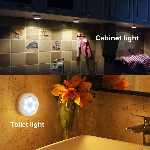Automatic closet deals light