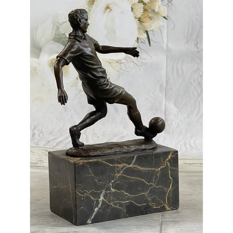 European Football Player Bronze Figurine Statue Figure Soccer Ball Hot Cast D