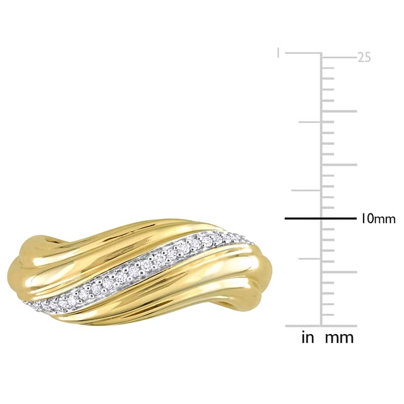 Miadora 1/10ct TDW Diamond Curved Wave Ring in 14k Yellow Gold