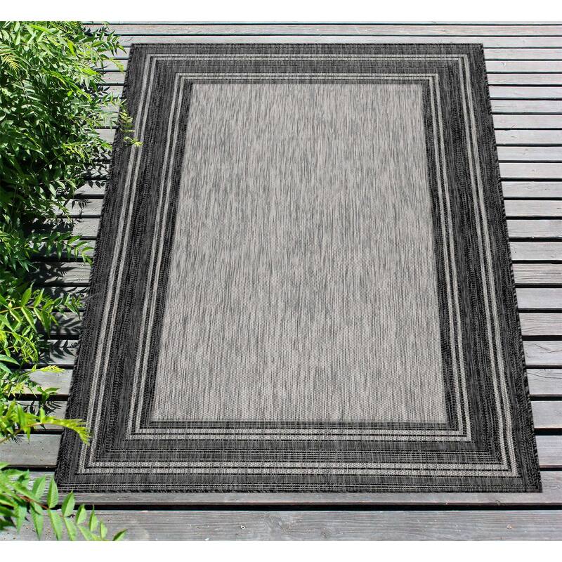 Liora Manne Carmel Multi Border Indoor/ Outdoor Area Rug