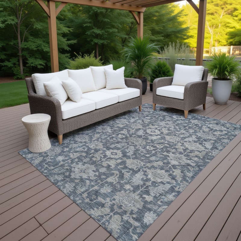Machine Washable Indoor/ Outdoor Casual Traditional Chantille Rug