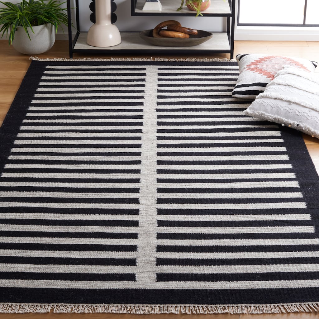 SAFAVIEH, Handmade Flatweave Striped Kilim Jaimee Wool Rug